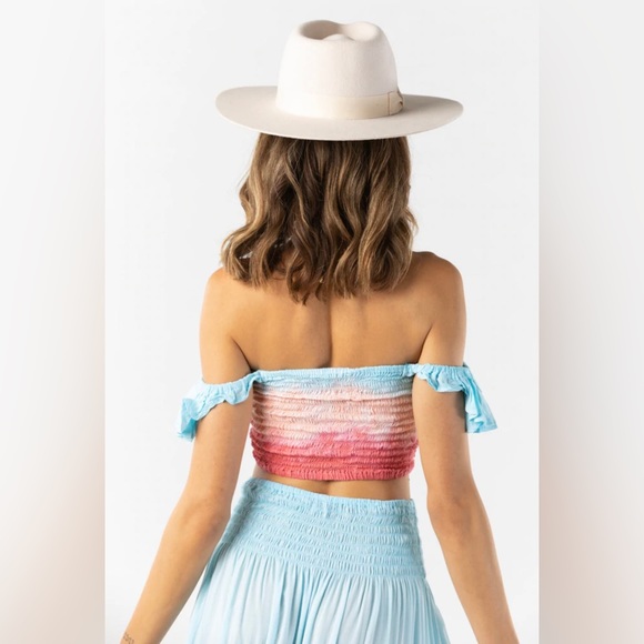 Tiare Hawaii Mommy and Me Matching Dresses in Gradasi Soft Rainbow - Picture 14 of 17